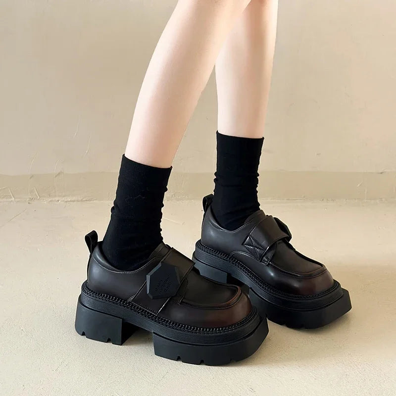 Graceful Orthopedic Loafers for Modern Look