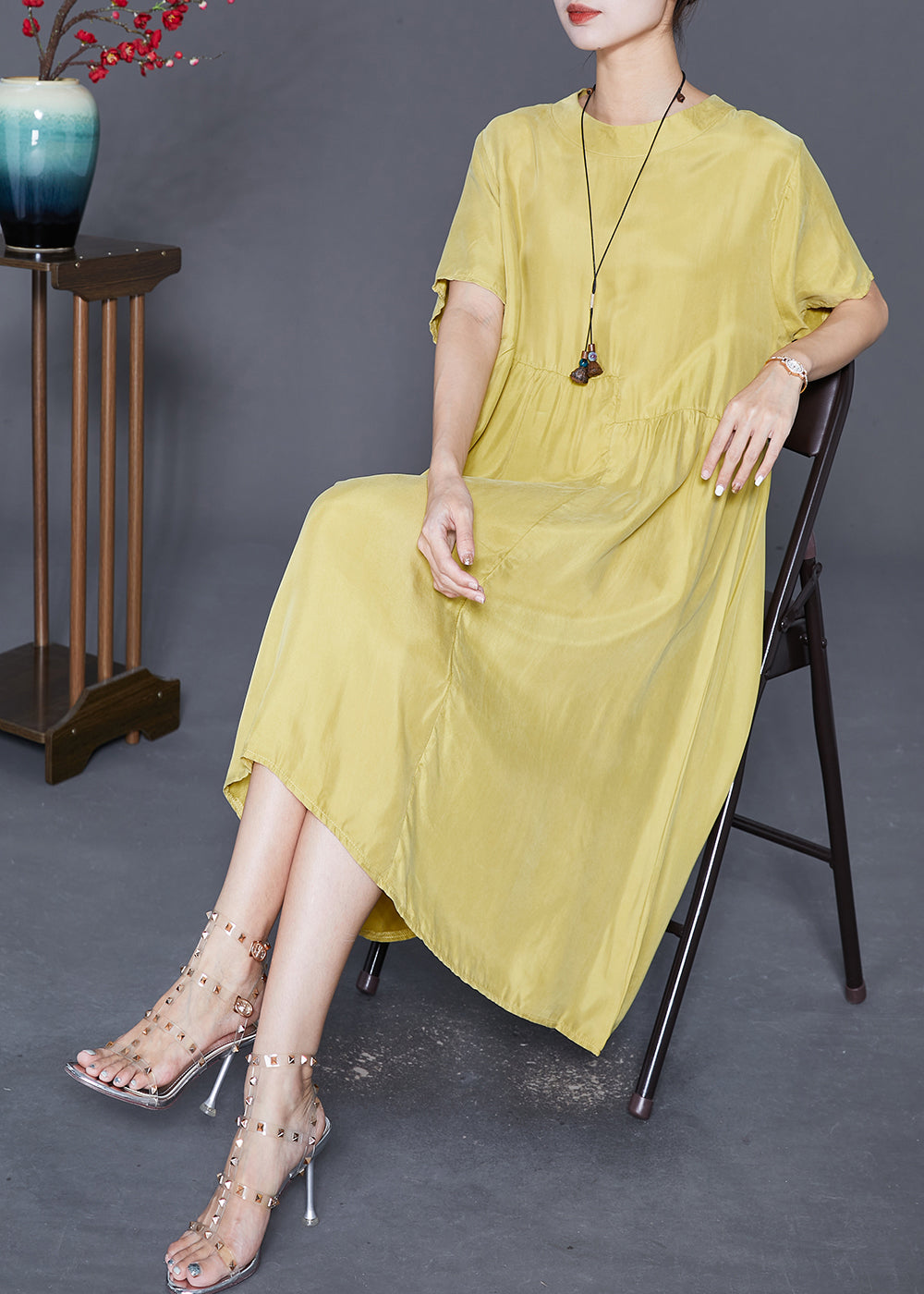 Sophisticated Dress with a Clean Classic Look