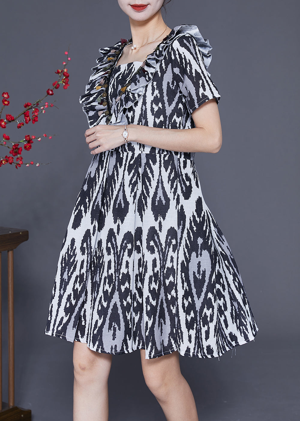 Classic Vintage Dress with a Flattering Fit