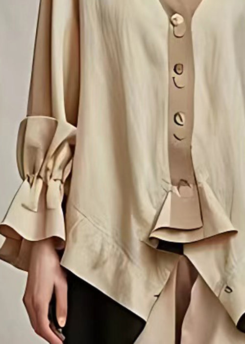 Well Tailored Coat with a Graceful Silhouette