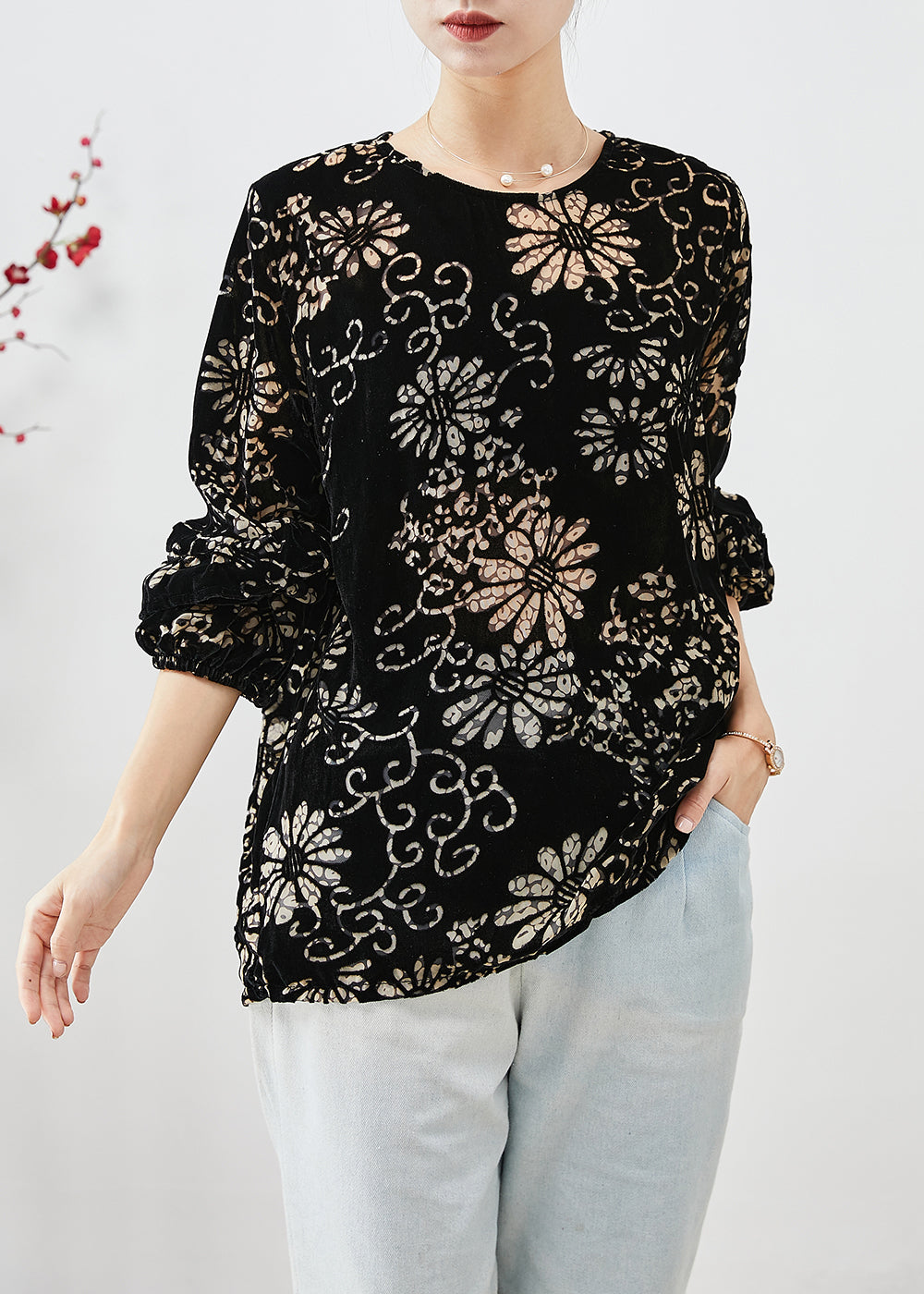 Well Tailored Shirt with a Graceful Silhouette