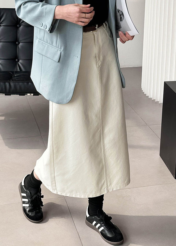 Effortlessly Elegant Garment with a Timeless Design