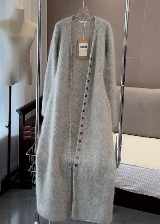 Well Tailored Cardigan with a Graceful Silhouette