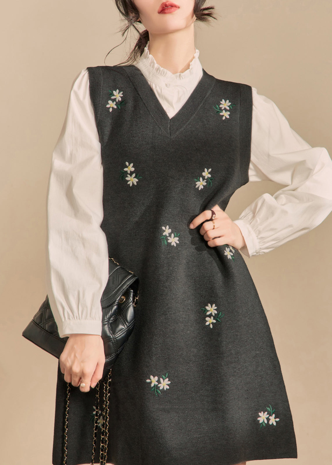 Beautifully Finished Dress in a Timeless Design