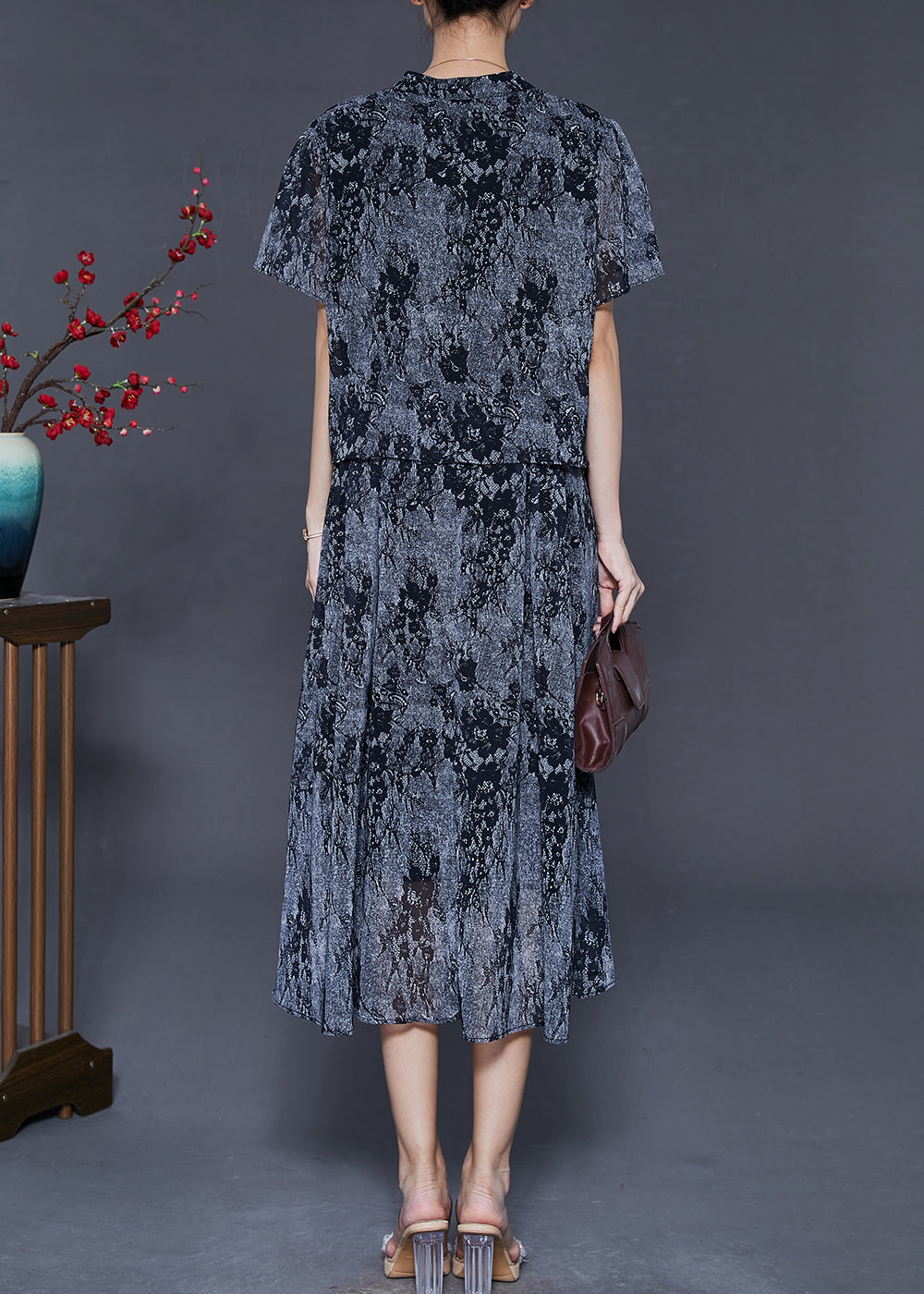Beautifully Crafted Dress in a Classic Style