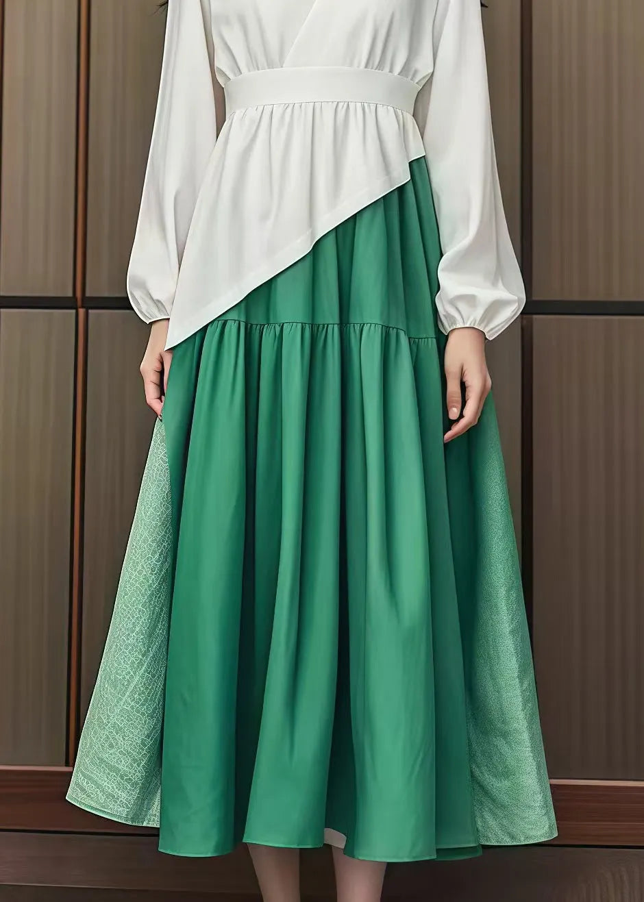 Well Tailored Dress with a Graceful Silhouette