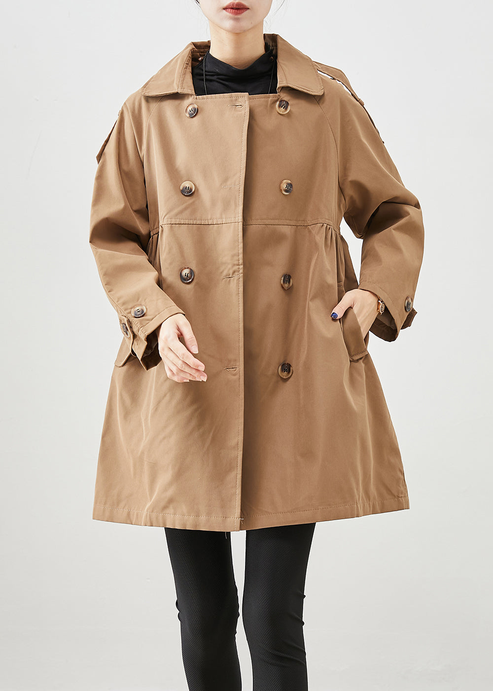 Effortlessly Elegant Coat with a Timeless Design