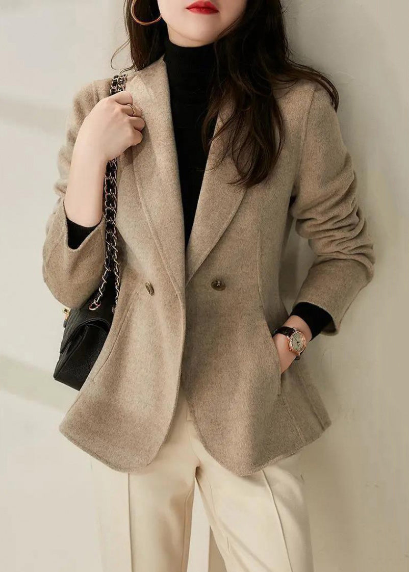 Classic Vintage & Enduringly Stylish Coat