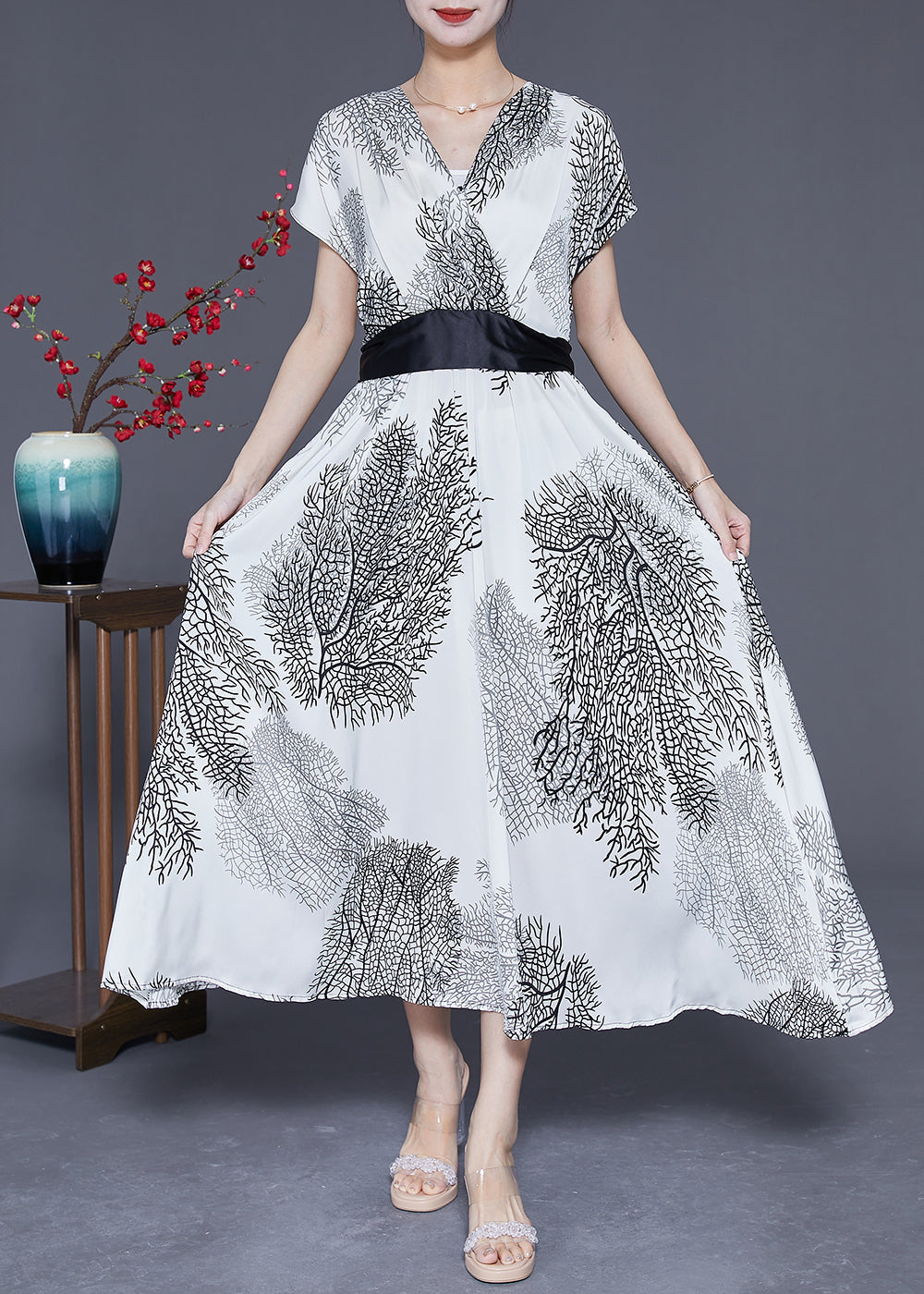 Classic Vintage & Enduringly Stylish Dress