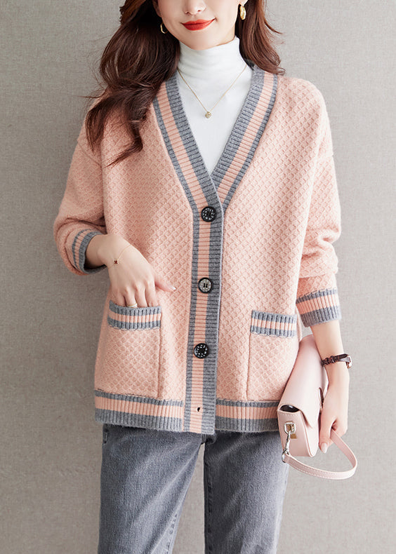 Effortlessly Elegant Cardigan with a Timeless Design