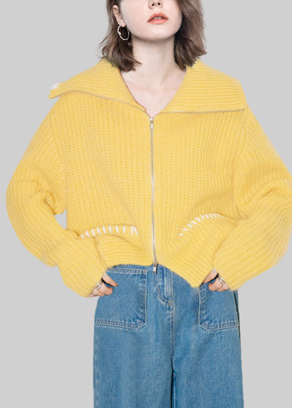 Effortlessly Elegant Cardigan with a Timeless Design