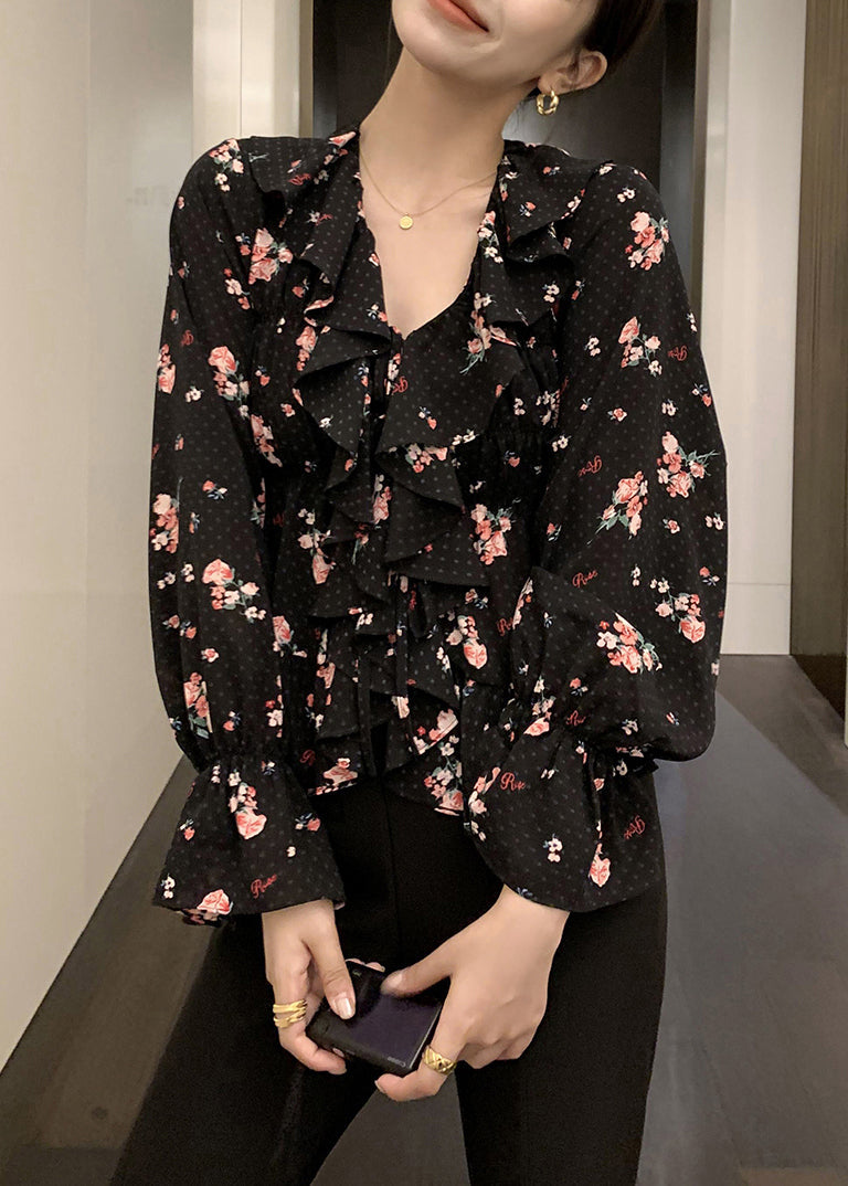 Well Tailored Blouse with a Graceful Silhouette