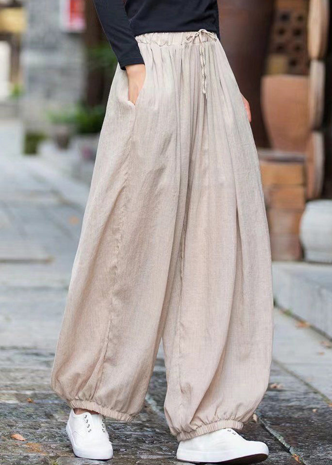 Effortlessly Elegant Pants with a Timeless Design