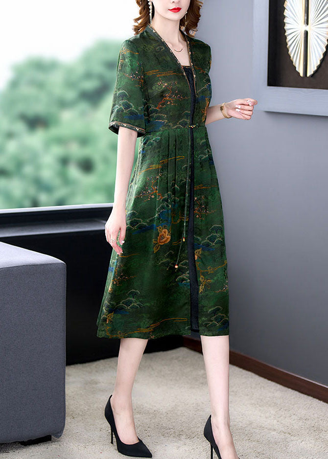 Well Tailored Dress with a Graceful Silhouette