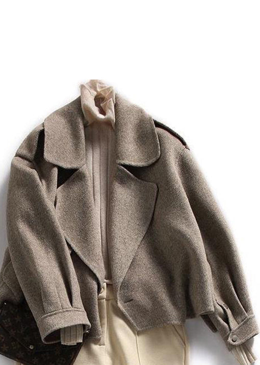 Beautifully Finished Coat in a Timeless Design