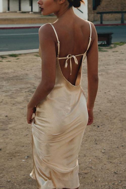 Well Tailored Dress with a Graceful Silhouette