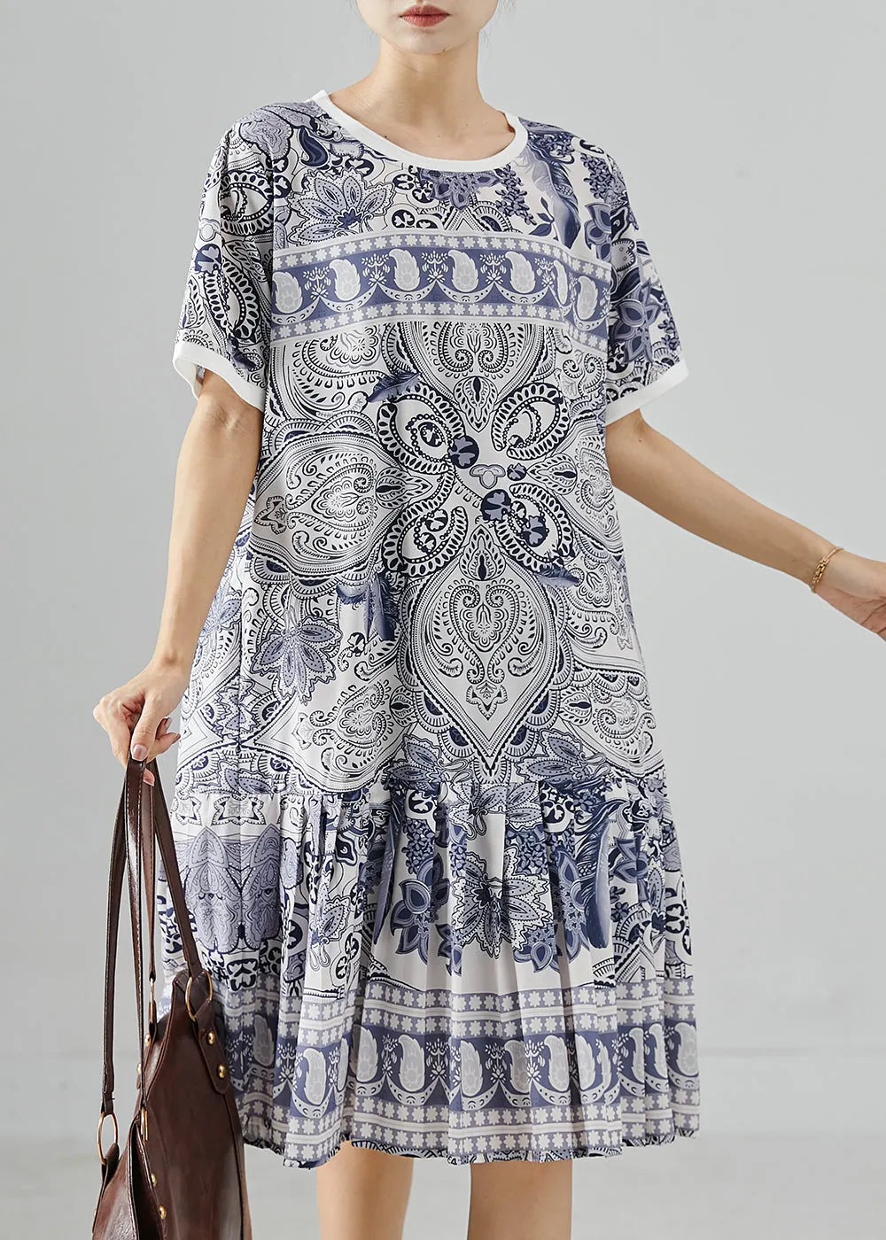 Classic Vintage Dress with a Flattering Fit