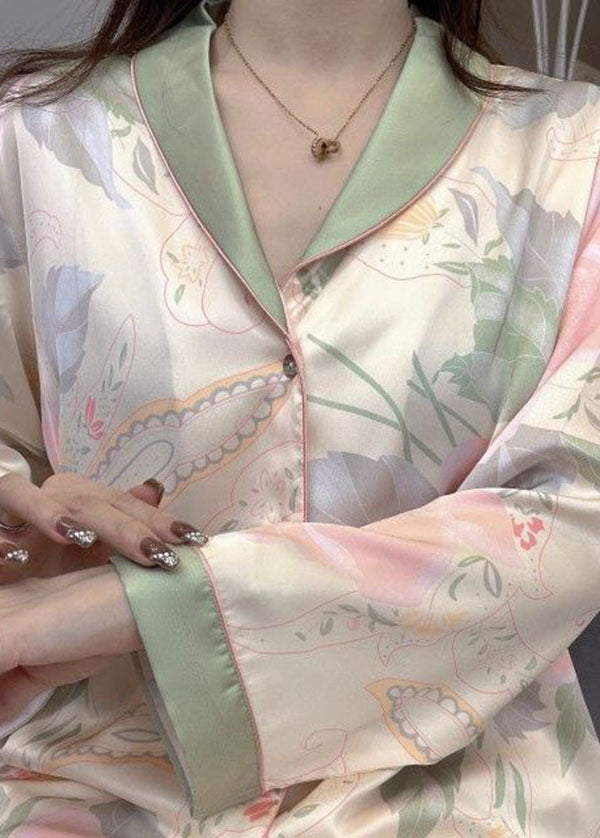 Finely Styled Garment with a Classic Vintage Look