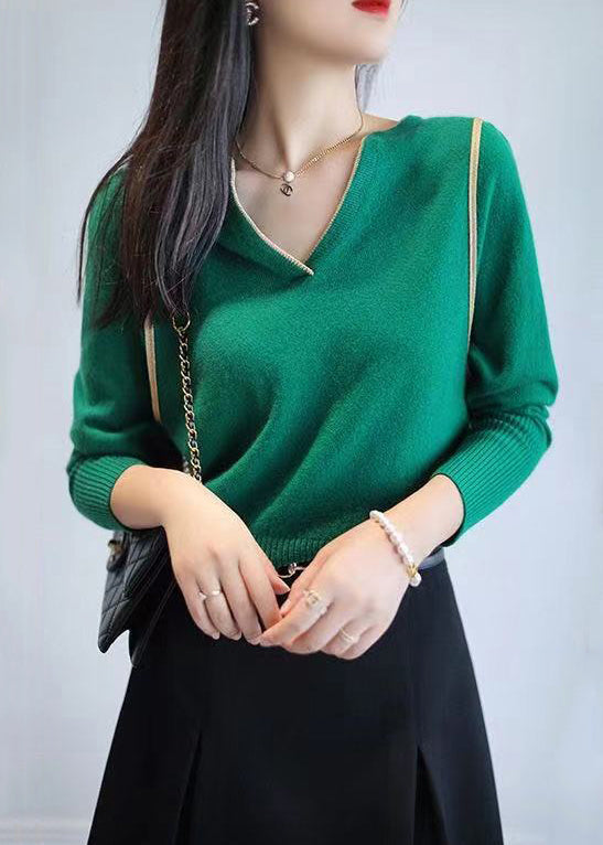 A Vintage Style Top with Delicate Timeless Details