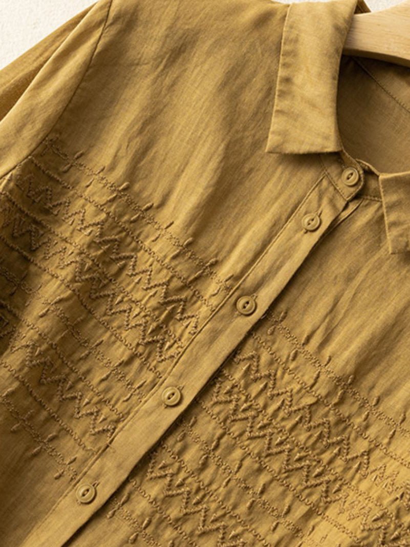 Classic Vintage Shirt with a Flattering Fit