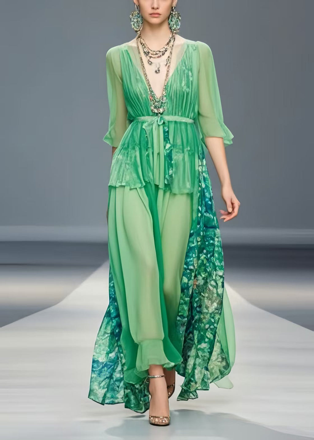 Well Tailored Dress with a Graceful Silhouette