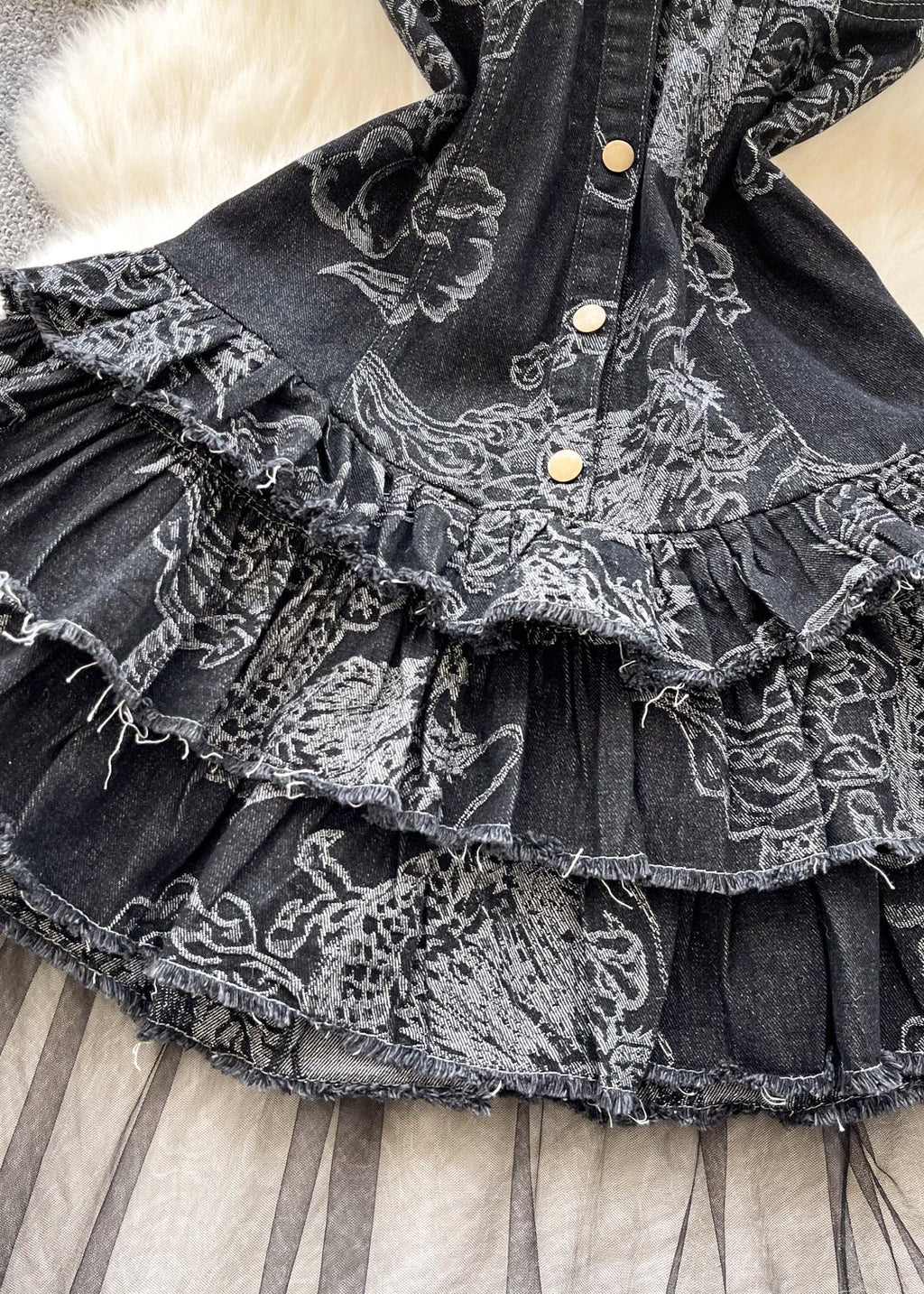 Gracefully Styled Dress for Any Occasion