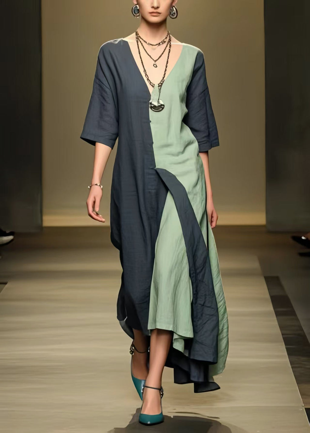 Gracefully Styled Dress for Any Occasion