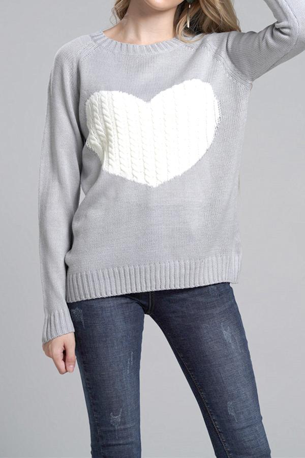 Effortlessly Elegant Sweater with a Timeless Design