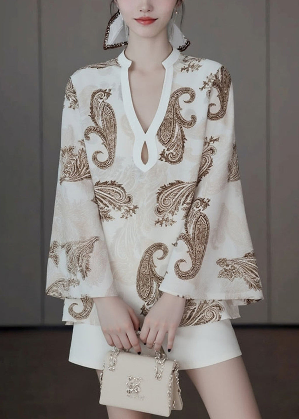 Classic Vintage Shirt with a Flattering Fit
