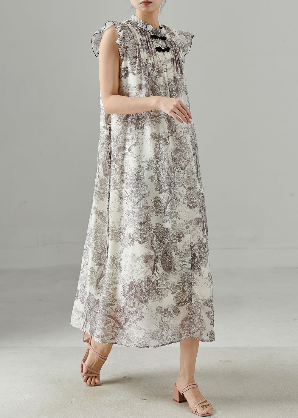 Classic Vintage Dress with a Flattering Fit