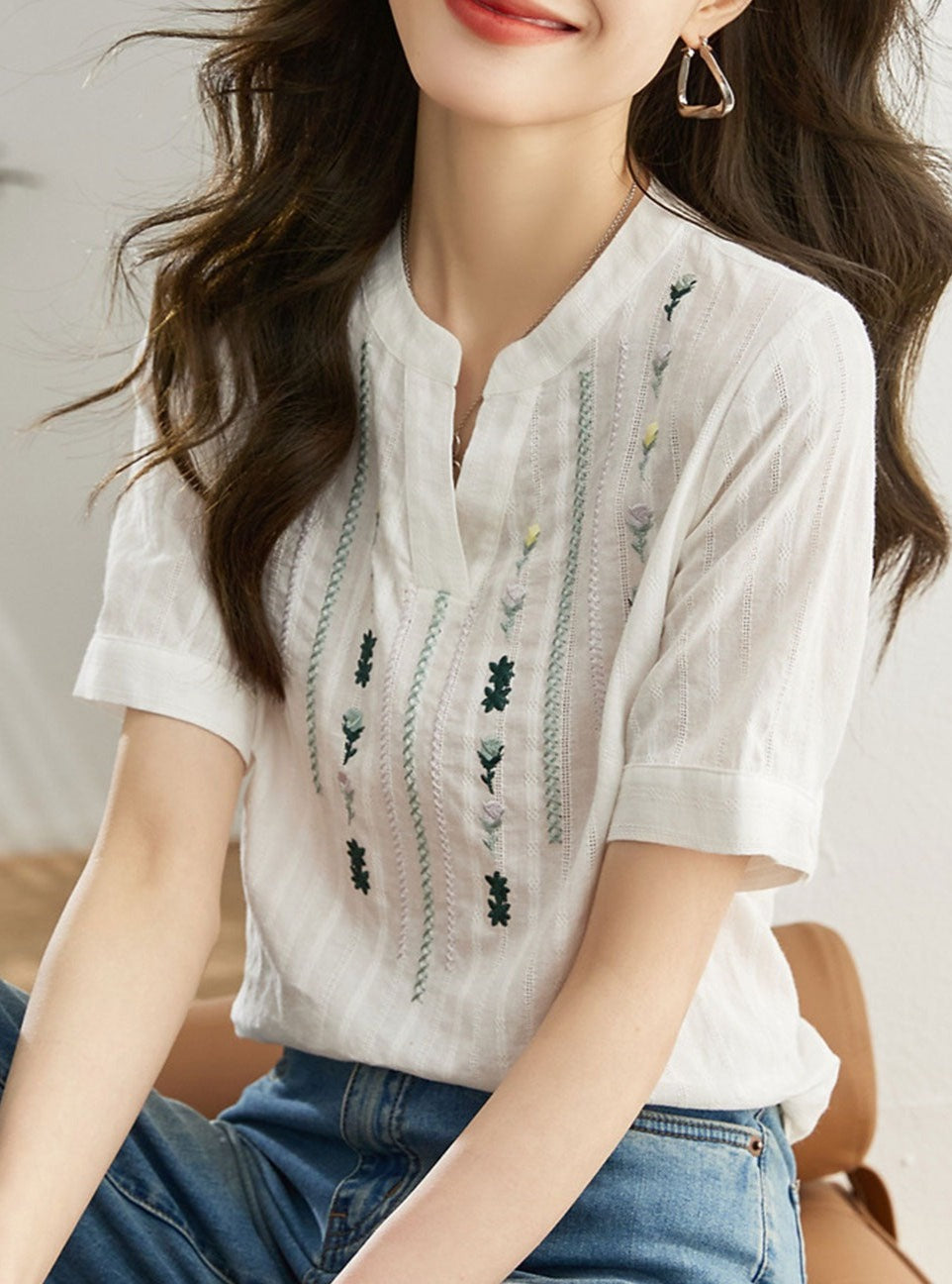 Classic Vintage Shirt with a Flattering Fit