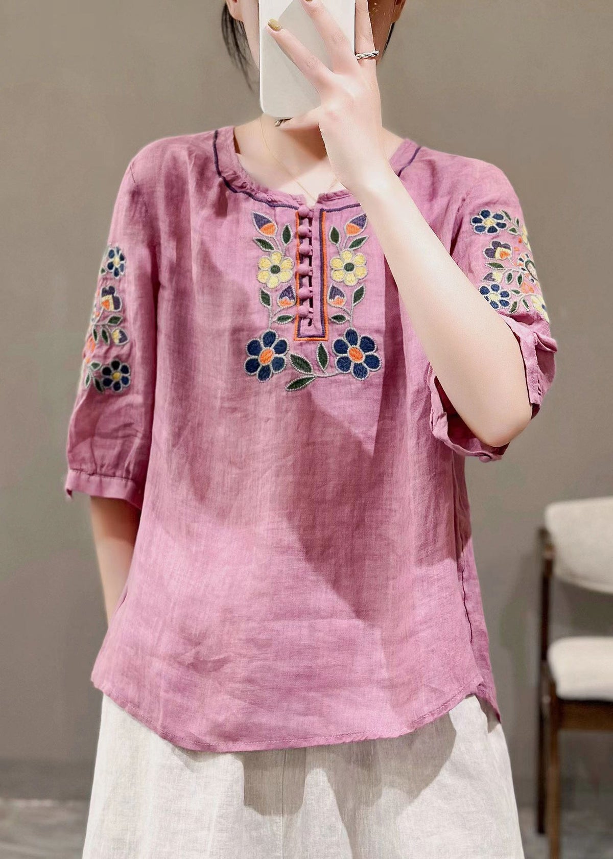 Well Tailored Shirt with a Graceful Silhouette