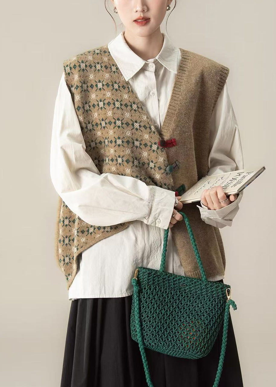 Sophisticated Garment with a Clean Classic Look