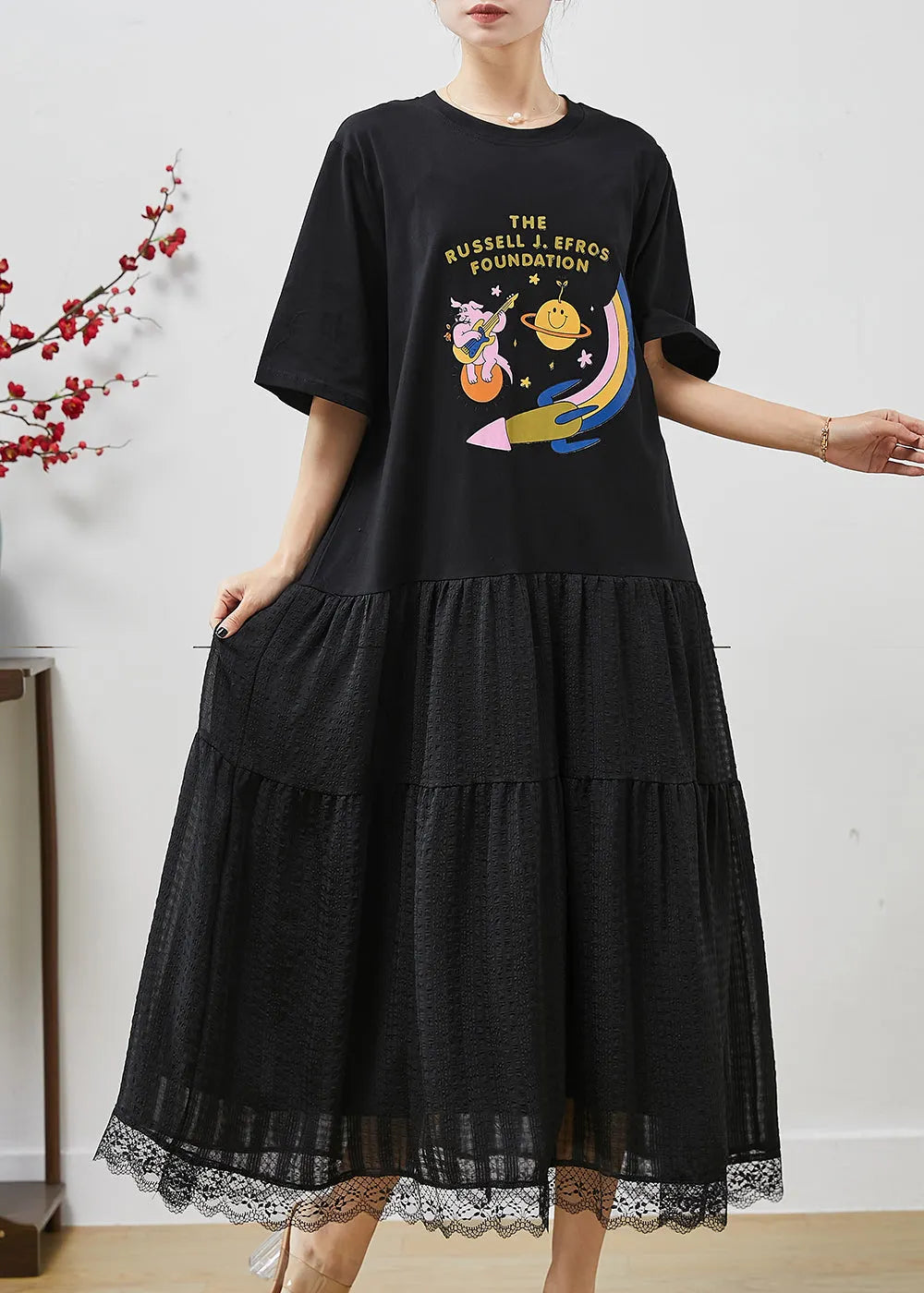 Classic Vintage Dress with a Flattering Fit