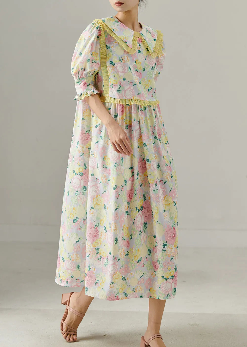 Effortlessly Elegant Dress with a Timeless Design