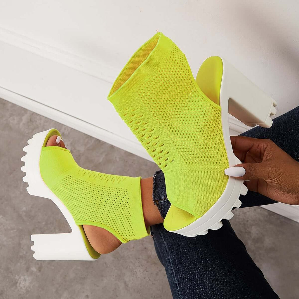Graceful Orthopedic Sandals for Modern Look