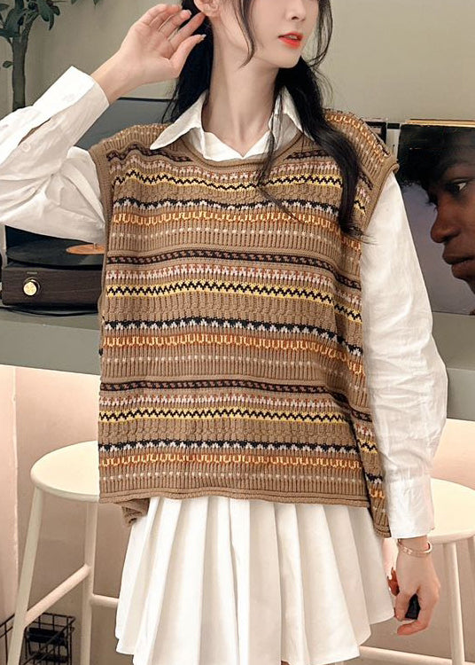 Classic Vintage Sweater with a Flattering Fit