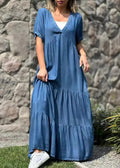 Effortlessly Elegant Dress with a Timeless Design