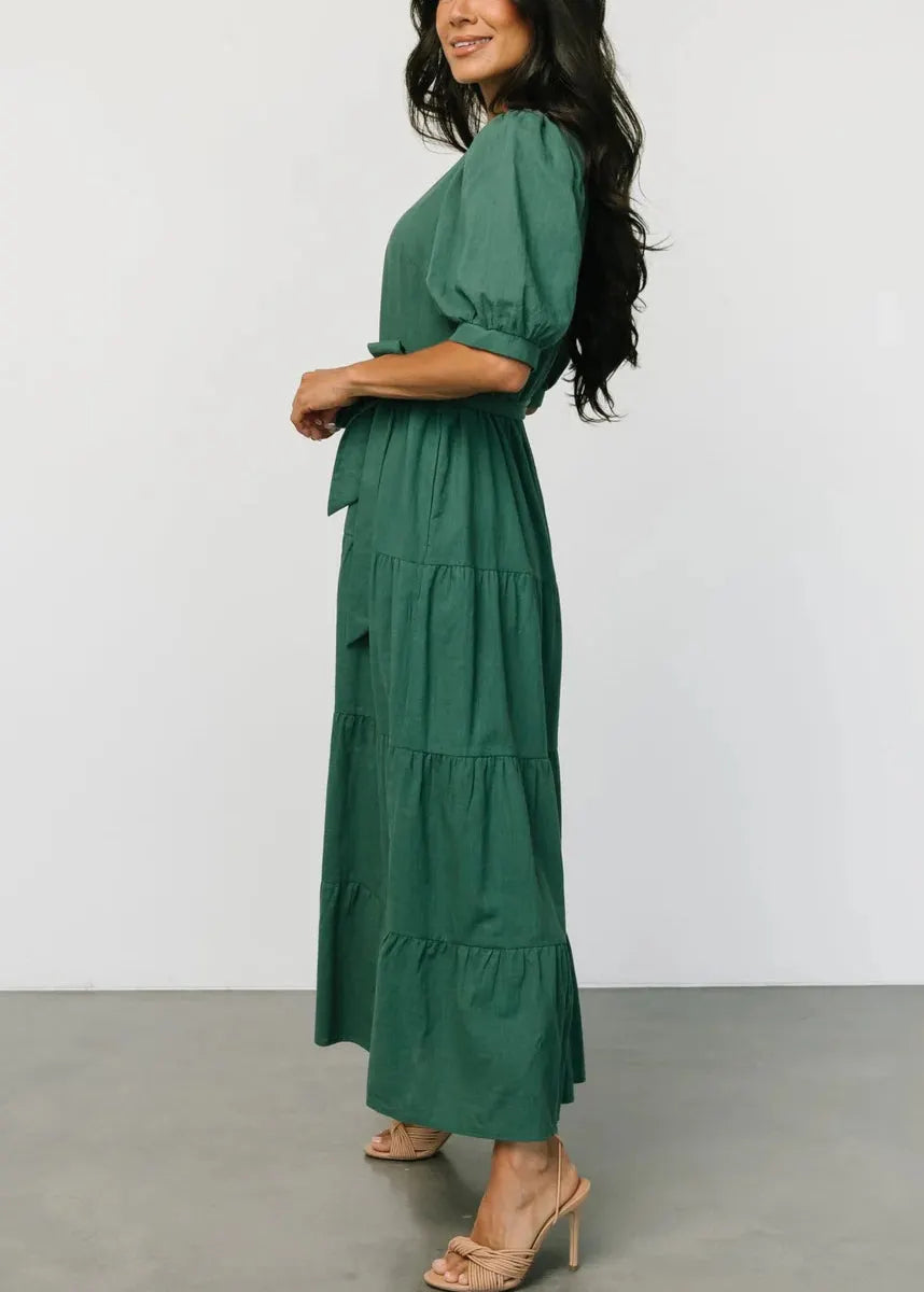 Classic Vintage Dress with a Flattering Fit