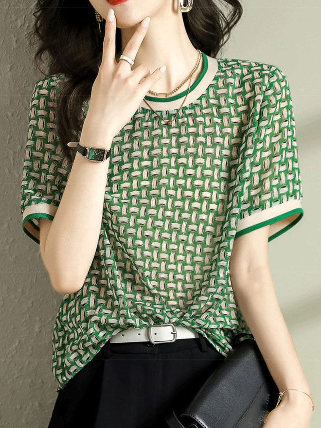 Polished Top with an Effortless Classic Look