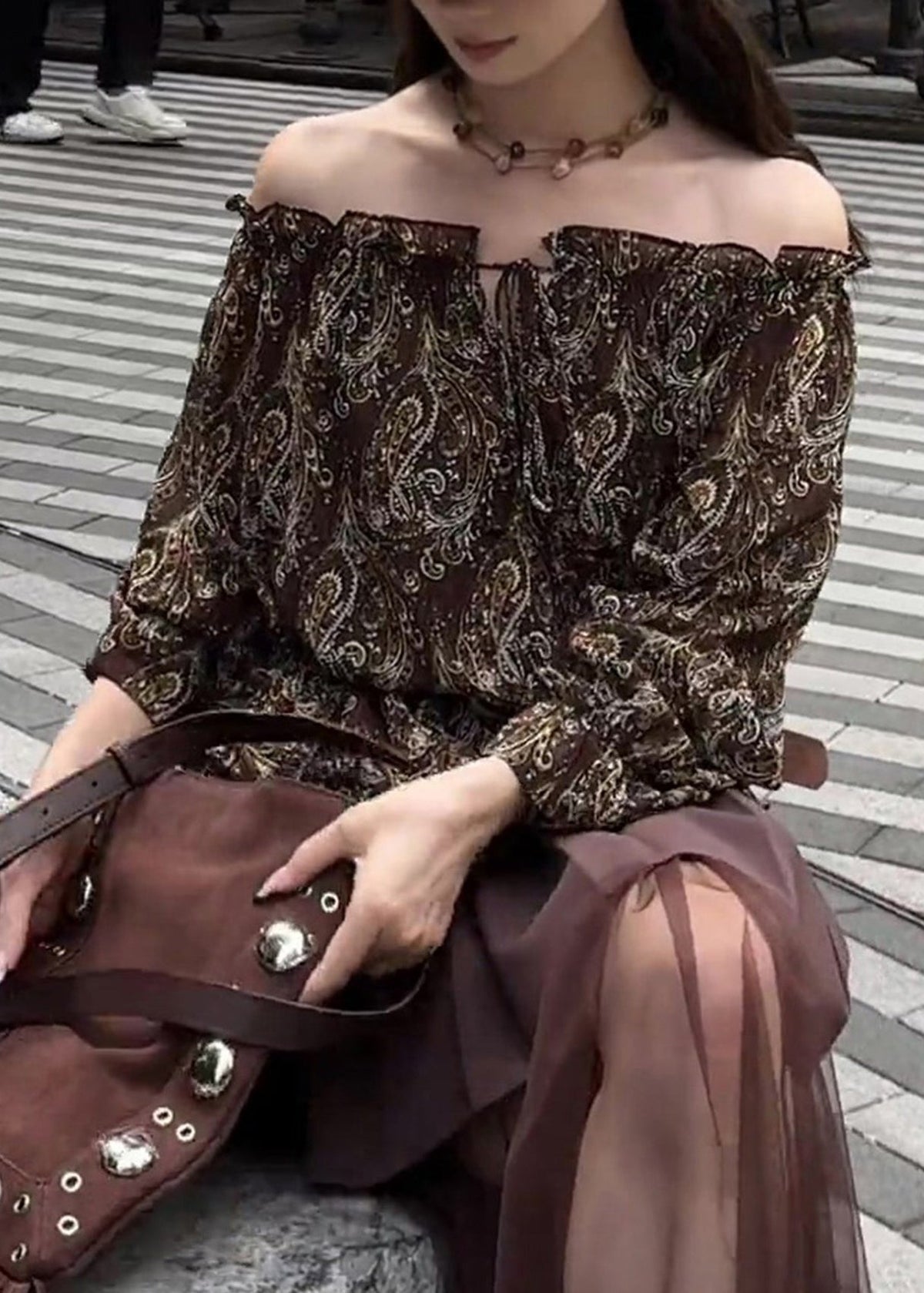 Classic Vintage Blouse with a Flattering Fit