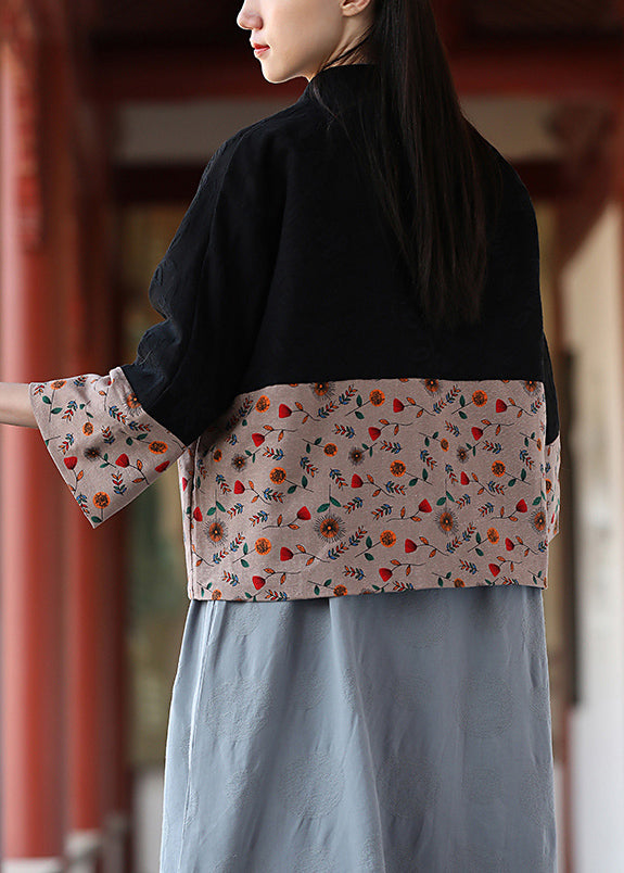 Elegantly Styled Coat for Everyday Wear