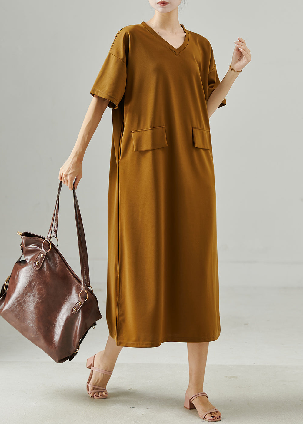 Well Tailored Dress with a Graceful Silhouette