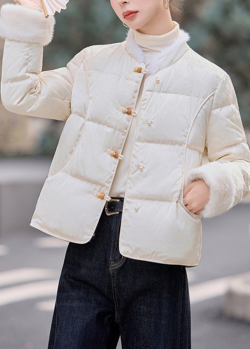 Sophisticated Coat with a Clean Classic Look