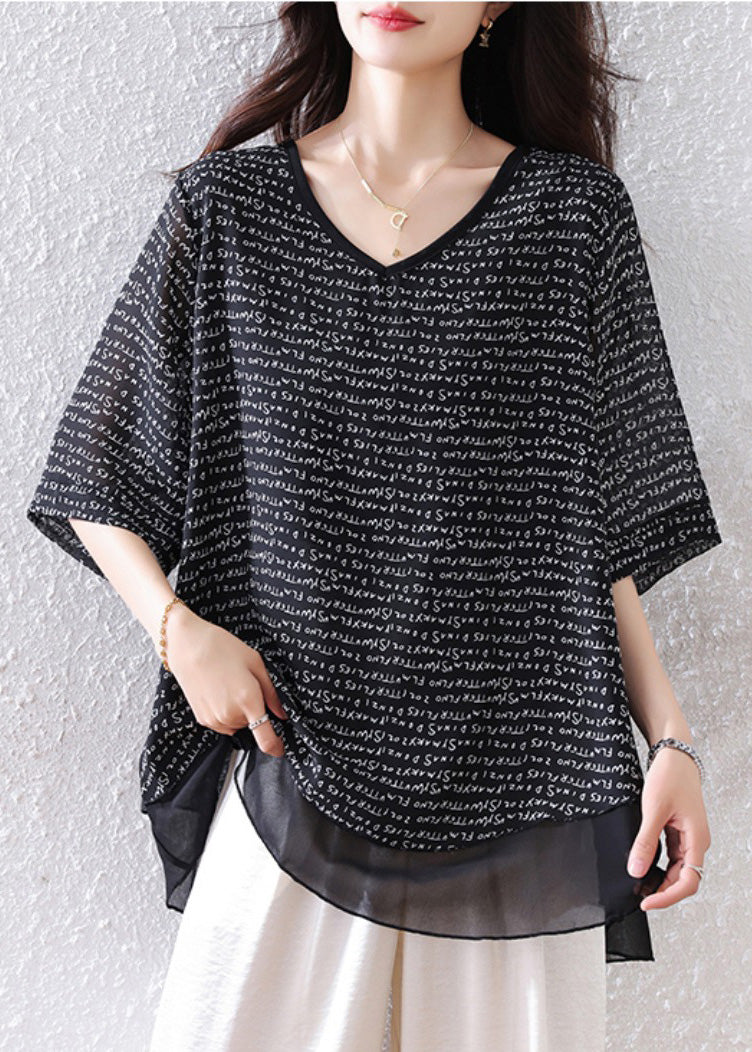 Effortlessly Elegant Top with a Timeless Design
