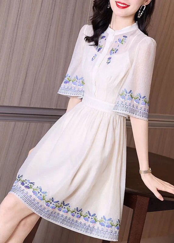 Beautifully Finished Dress in a Timeless Design