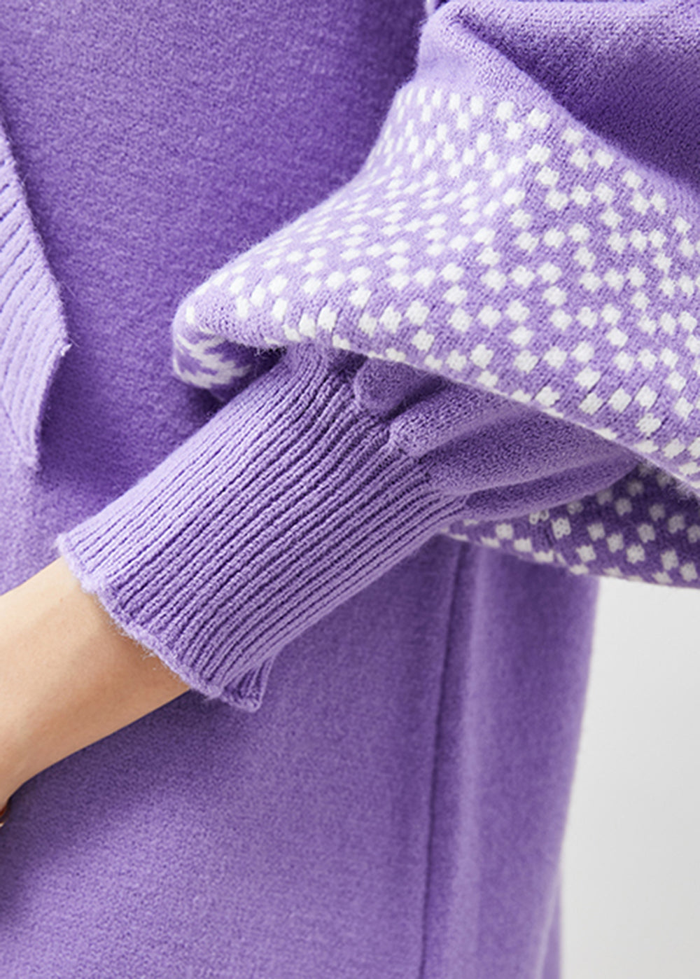 Classic Vintage Sweater with a Flattering Fit