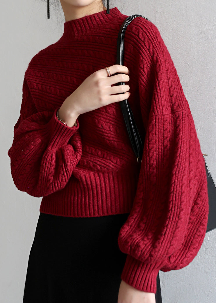 Well Tailored Sweater with a Graceful Silhouette