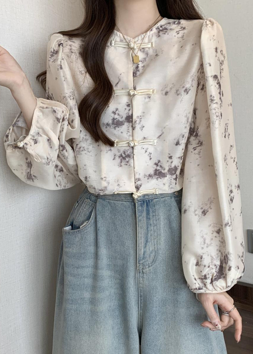 Elegantly Styled Blouse for Everyday Wear