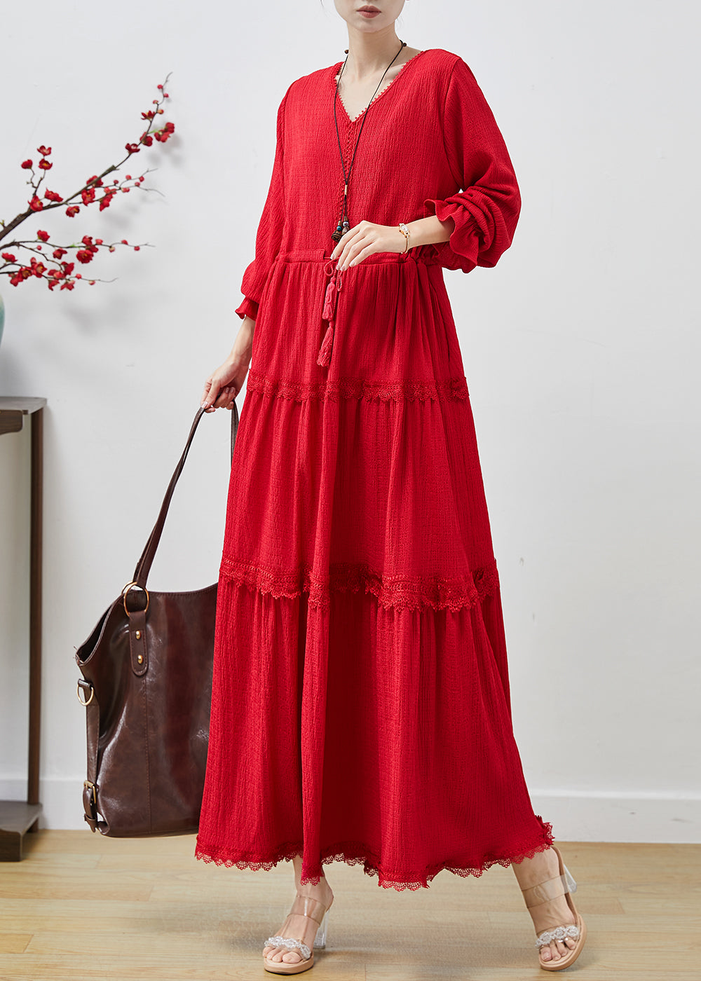 Effortlessly Elegant Dress with a Timeless Design